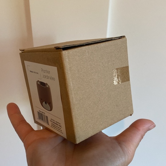 BNIB Sleepy Bear planter - Picture 5 of 5